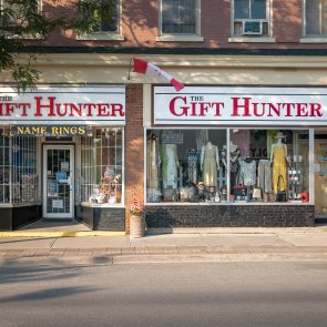 295:295?src=%2 Fimages%2 Fdirectory%2 Fcompanies%2 F15 11 King StE  The Gift Hunter 295 295 img