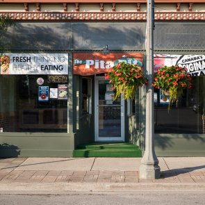 295:295?src=%2 Fimages%2 Fdirectory%2 Fcompanies%2 F21 King StE  Pita Pit 295 295 img