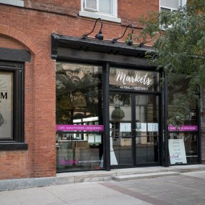 295:295?src=%2 Fimages%2 Fdirectory%2 Fcompanies%2 F62 King StW  Markets 295 295 img