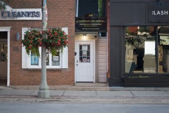 (VACANT) 38B King St E